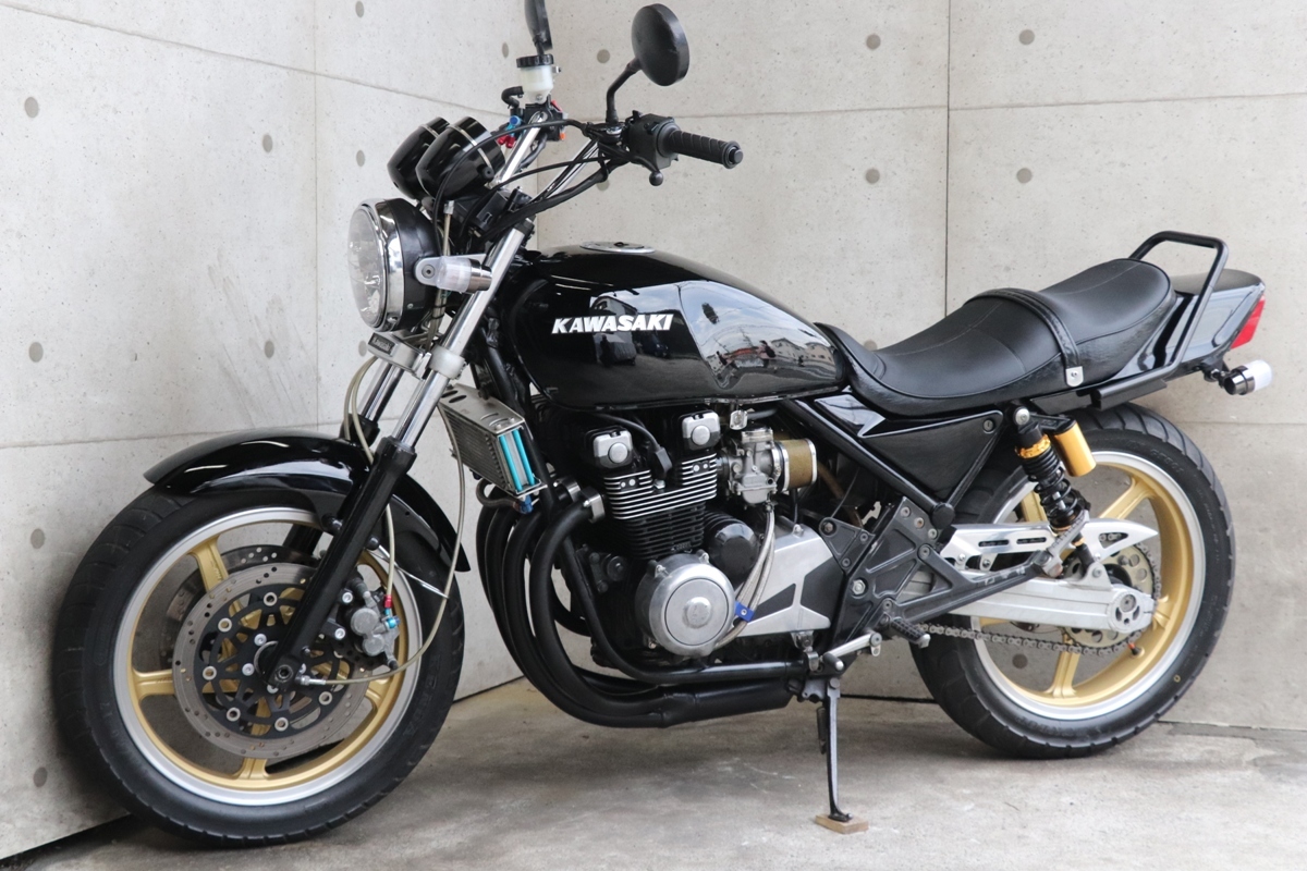 横浜～ Kawasaki ゼファー400 C4 旧車ブラック カスタム 綺麗 好調 