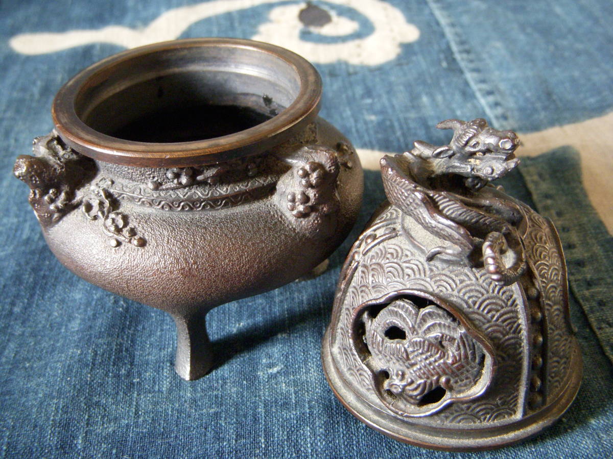 銅製:獅子蓋龍脚香炉 古銅 香炉 獅子蓋 三脚 時代物 金属工芸 - メルカリ