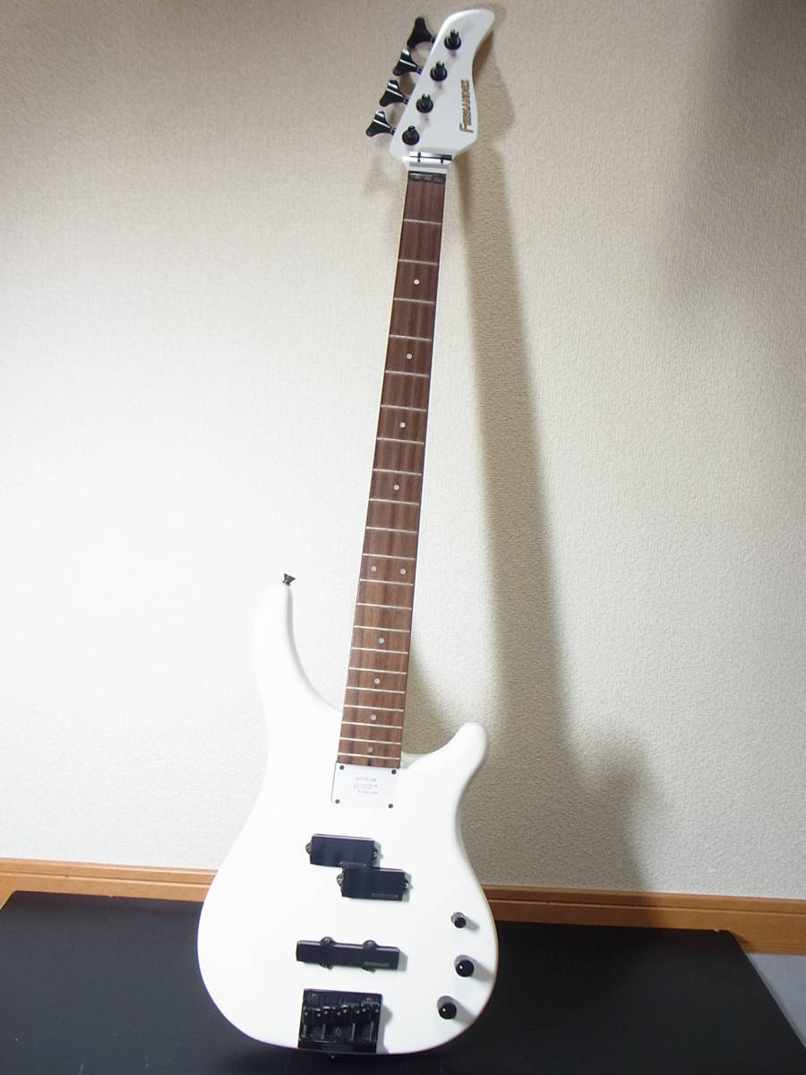 Fernandes REVOLVER 白 ホワイト リボルバー エレキ ベース