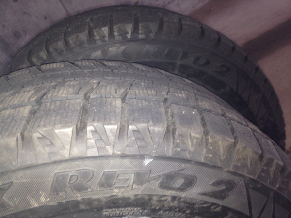 2009製造！ブリジストンREVO2 225/55R16 2本セット_1
