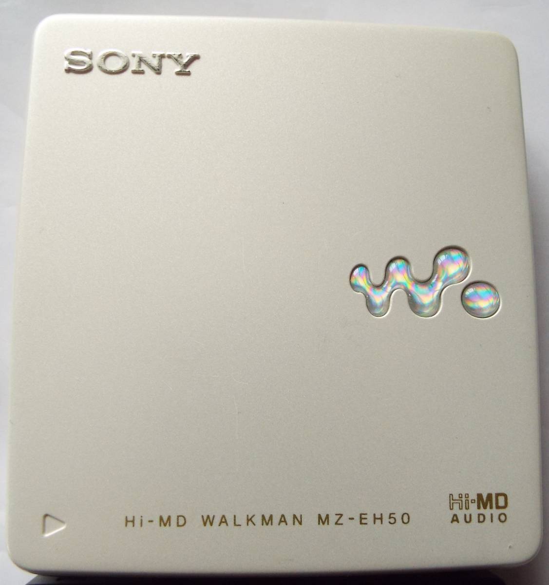 （美品) ソニーHi- MDウォークマン MZ-EH-50 充（乾）電池仕様！！