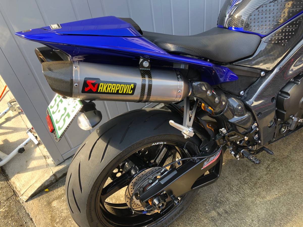 ヤマハYZF-R1 09-14年式用 アクラポビッチスリップオンマフラー YZFR1