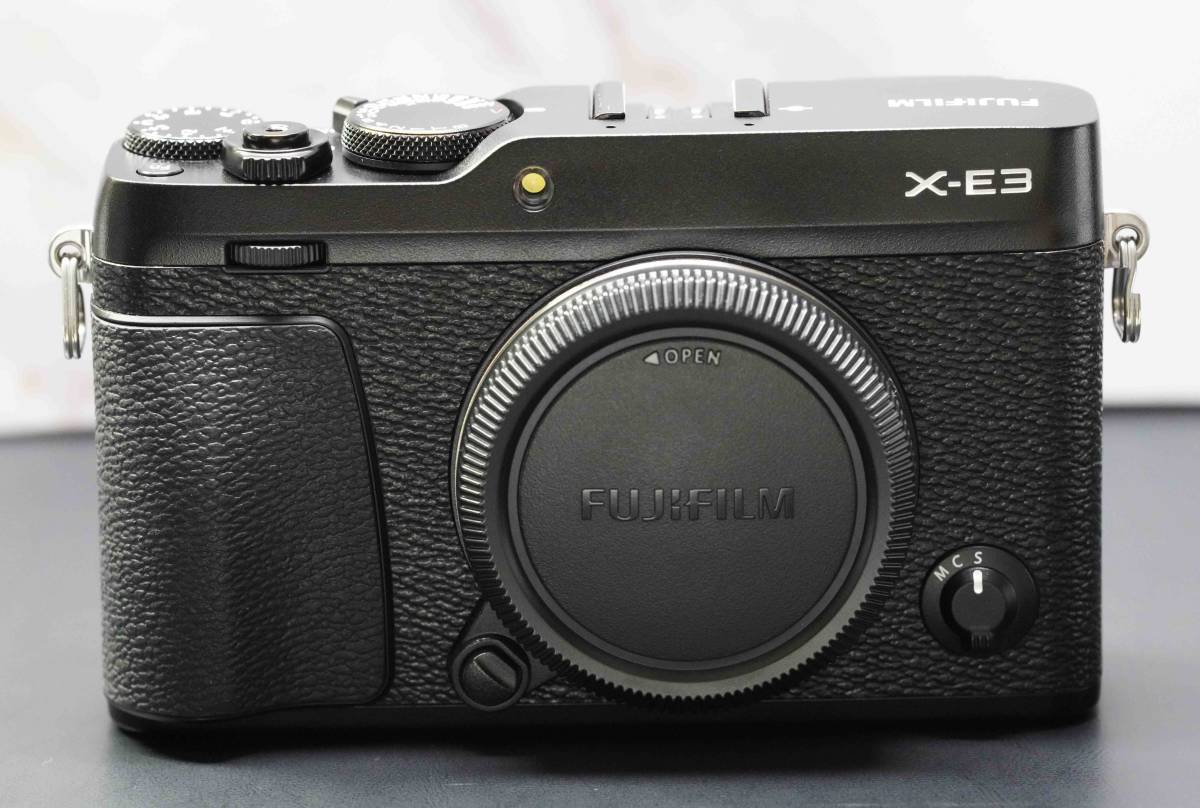 富士フイルム FUJIFILM X-E3 18-55mm レンズキット シルバー ミラー 