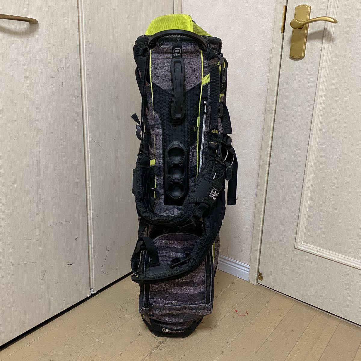 OGIO - OGIO 14分割 ALPHA CONVOY スタンドキャディバッグ 黒