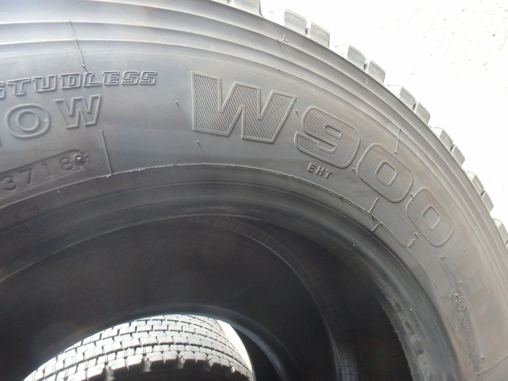 L237 送料無料【245/70R19.5 136/134】ブリヂストン W900 スタッドレス