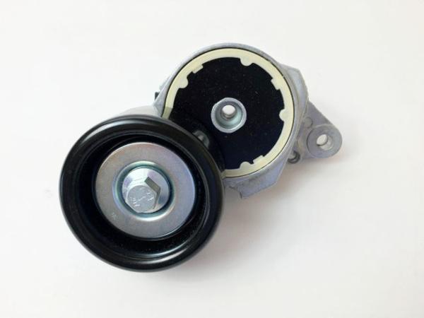 新品即納07- タンドラ セコイア 5.7L ベルトテンショナー トヨタ