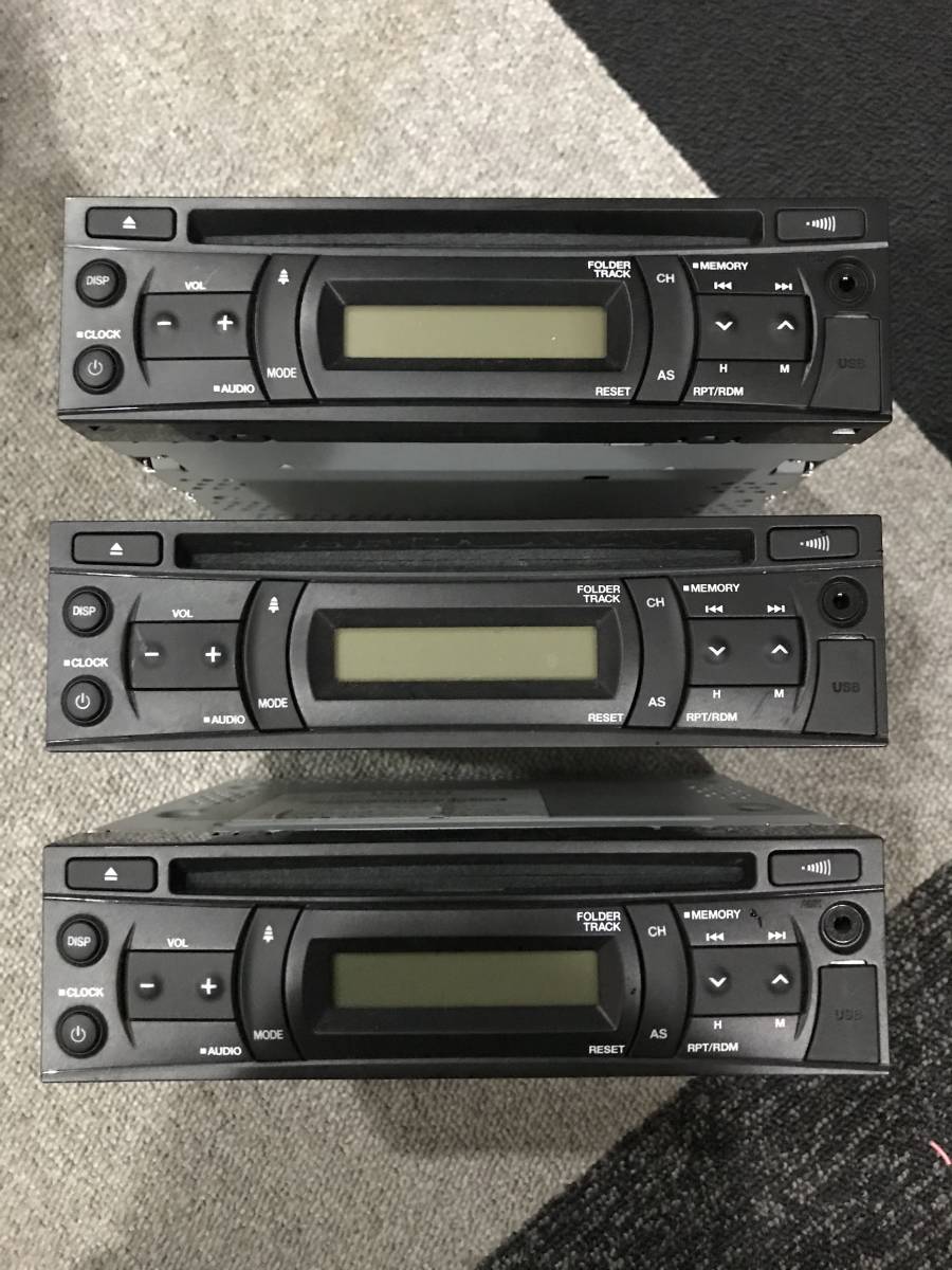 新車外し AUX 24V USB Bluetooth CDデッキ UD純正 オーディオ CD