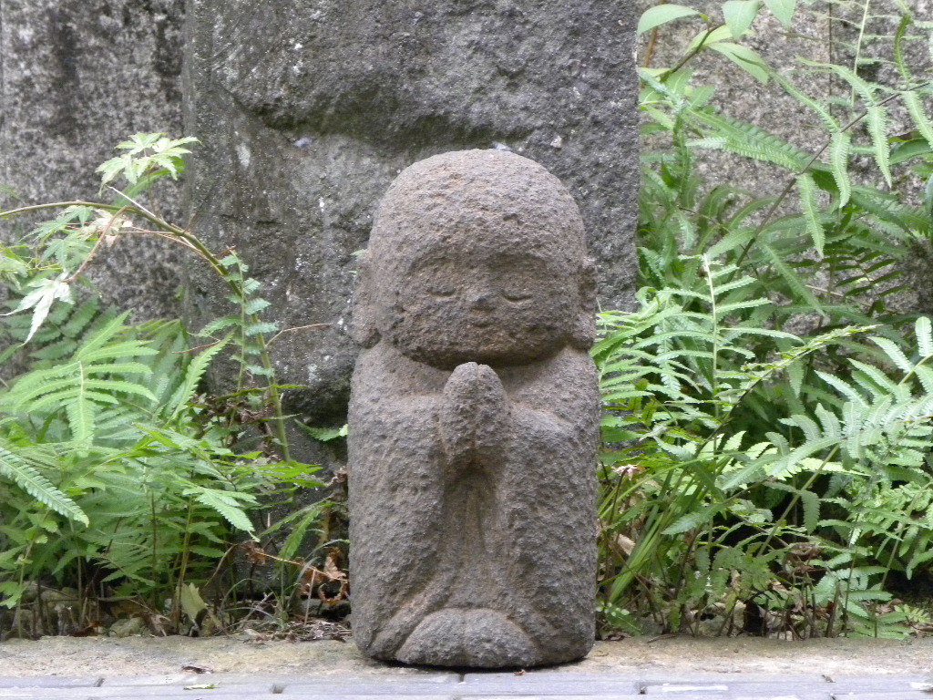 おじぞうさん 可愛い お地蔵さん 可愛い 癒し 石仏 石地蔵 アクセント オーナメント 売買されたオークション情報 Yahooの商品情報をアーカイブ公開 オークファン Aucfan Com