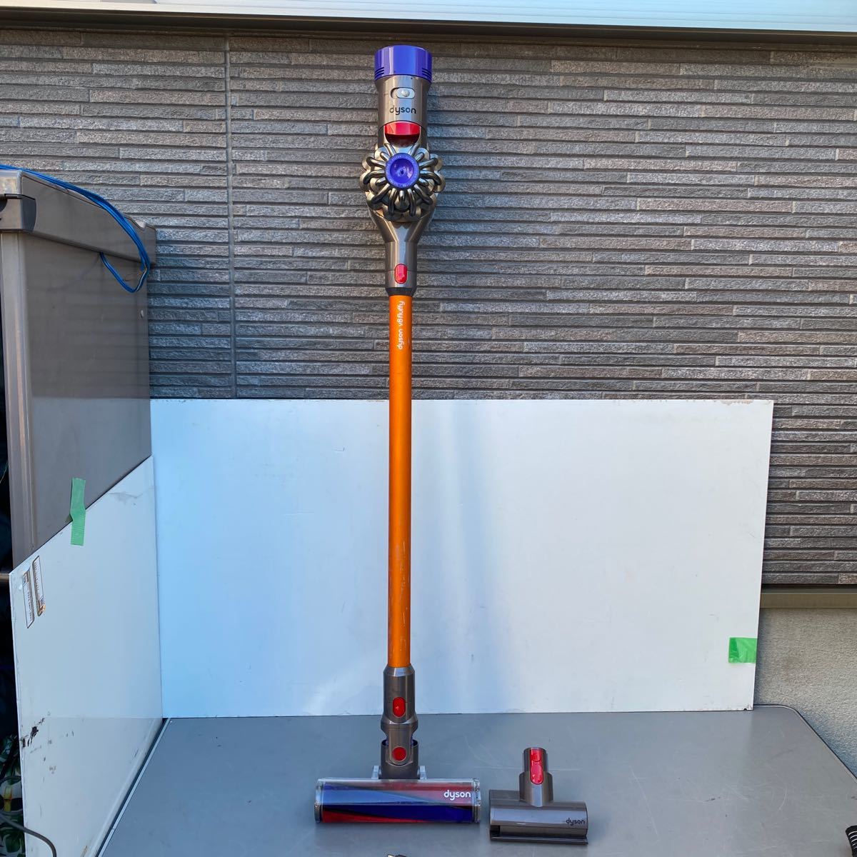dyson コードレスクリーナー 掃除機 SV10 動作確認 ジャンク出品