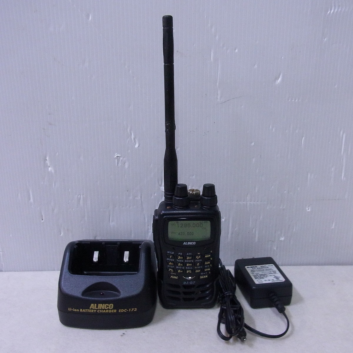 ALINCO DJ-G7 アルインコ トリプルバンド144 430 1200MHz 1 5Wトランシーバー 144 430 1200MHz FM ハンディ ハンディ無線機 公式通販 ALINCO アルインコ アマチュア無線機ハンディー 現役唯一のトリプルバンドハンディトランシーバー 中古品 dj -g7 アマチュア無線公式
