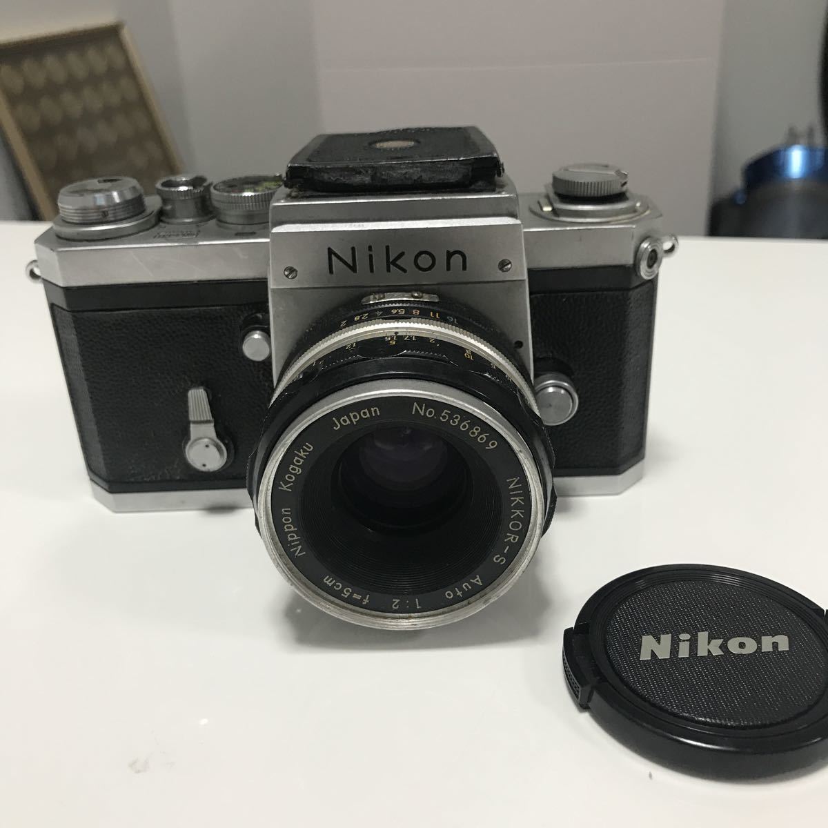 Nikon フィルムカメラ F ニコン 動作 本体 レンズ付き ストラップ付き