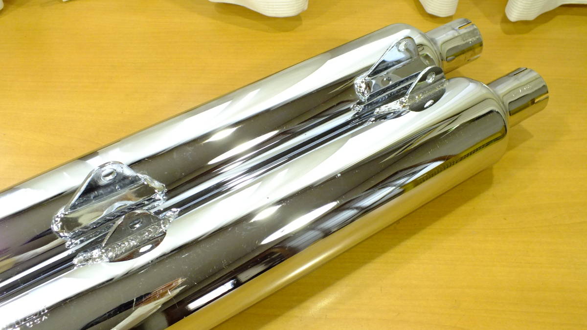 KERKER - ソフテイルモデル用 スリップオンマフラー FLSTCのマフラーを