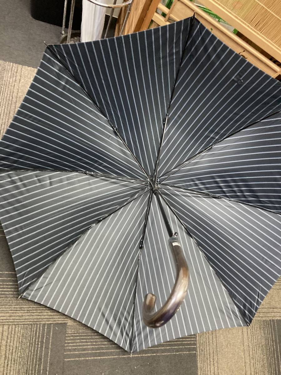 メンズ傘 Aurora オーロラ社 Borsalino ボルサリーノ社 共同開発耐風アンブレラ ストライプ柄 親骨 65 全長 約90 タグ付き 長 傘 売買されたオークション情報 Yahooの商品情報をアーカイブ公開 オークファン Aucfan Com