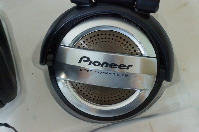 Pioneer SE-MJ5 - ヘッドホン 有線ヘッドホン 未使用保管品パイオニア