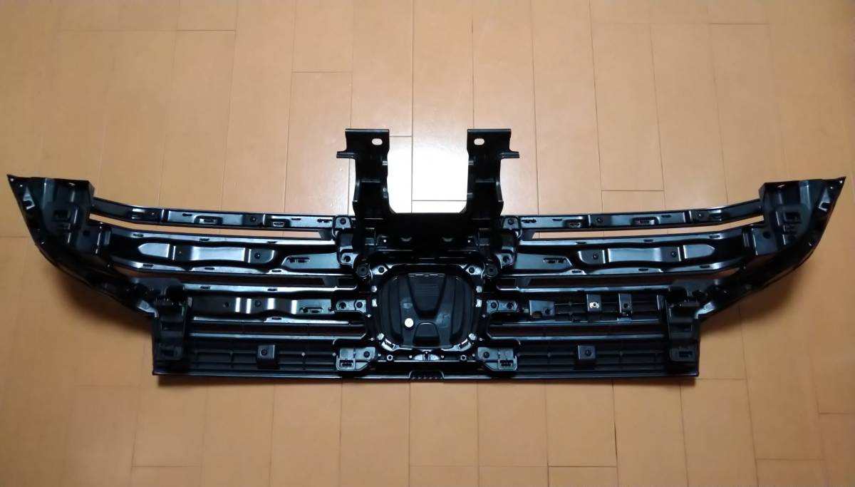 ステップワゴンスパーダ RK5・RK6前期 純正フロントグリル／イルミ