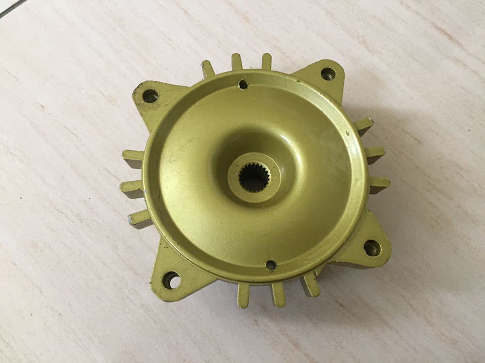 リード50ss.80ss.リアアルミホイールハブ、レア、新品