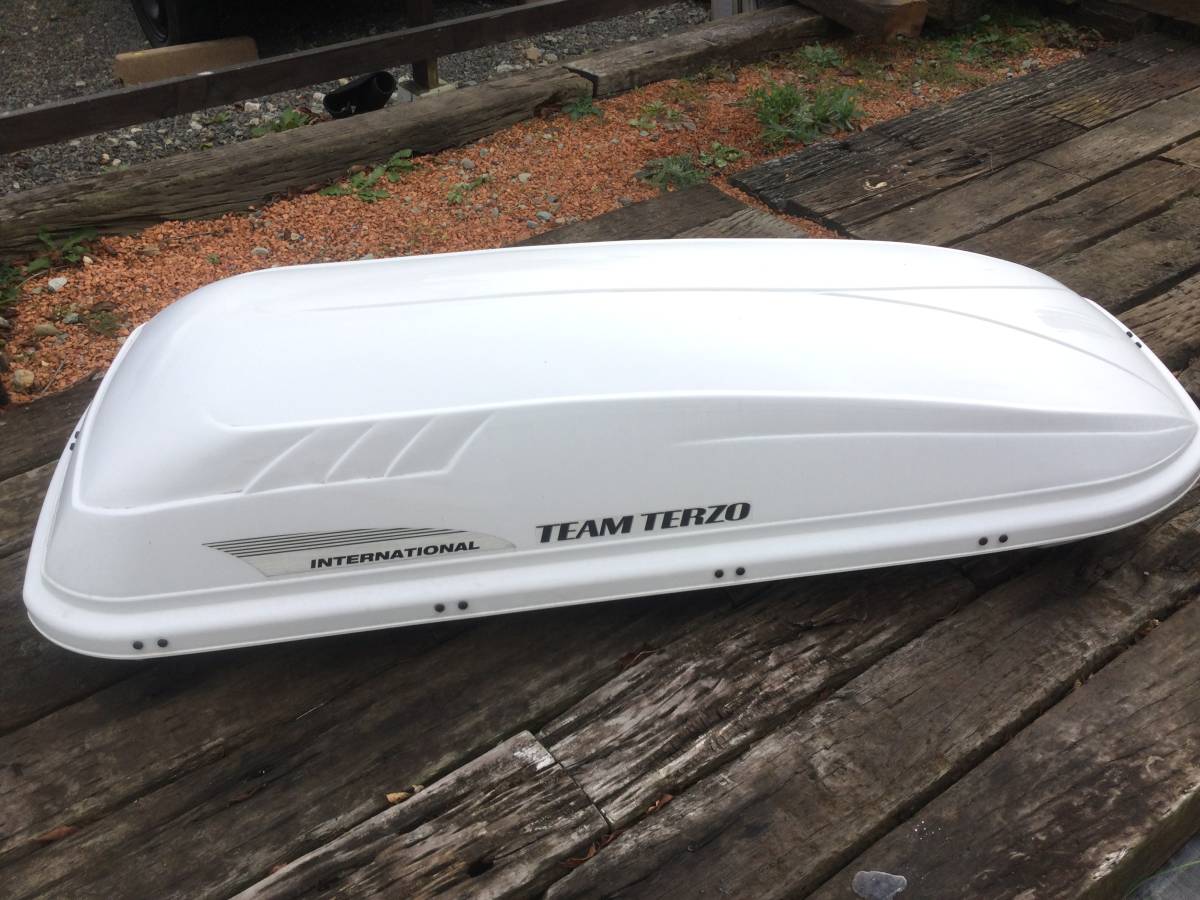 TERZO ルーフボックス ジェットバック ご覧頂き有難うございます