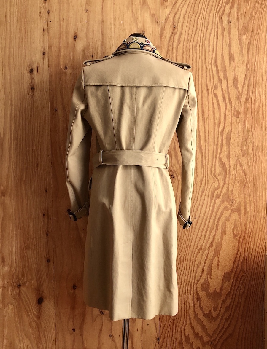 吉祥寺アールズ Burberry Prorsum バーバリープローサム 襟刺繍 トレンチコート Size38 Mサイズ 売買されたオークション情報 Yahooの商品情報をアーカイブ公開 オークファン Aucfan Com