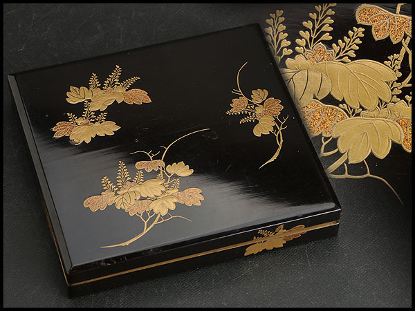  CR357 時代物 黒内梨地桐蒔絵香箱 内金梨地 黒漆桐蒔絵香合 蒔絵箱 蒔絵四方箱 蒔絵筥(香合)｜売買されたオークション情報、yahooの商品情報をアーカイブ公開 - オークファン 香合