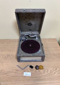 蓄音機 ジャンクのYahoo!オークション(旧ヤフオク!)の相場・価格を見る