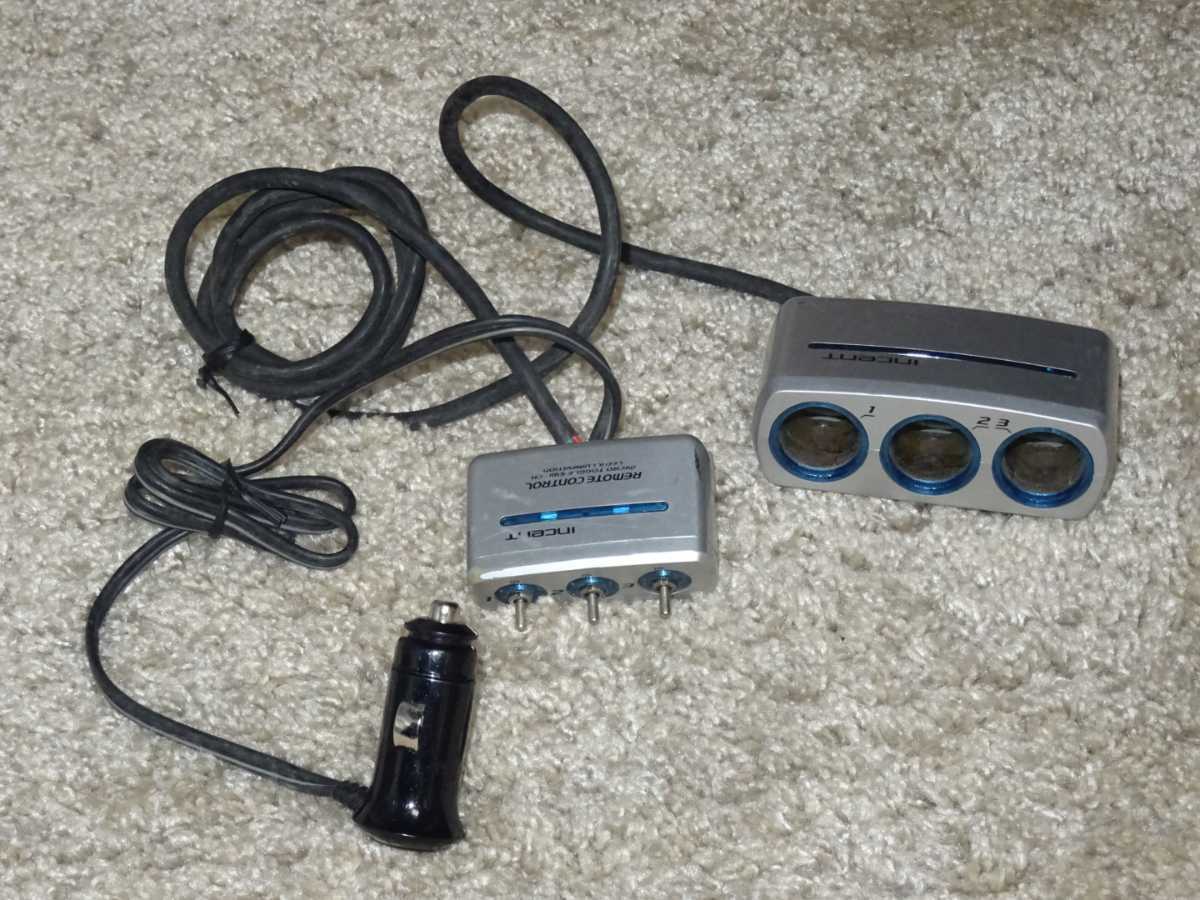 スイッチ付き3連シガーソケット Led切れあり アクセサリー 売買されたオークション情報 Yahooの商品情報をアーカイブ公開 オークファン Aucfan Com