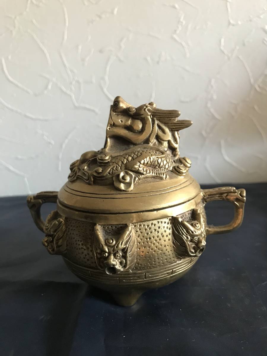 旧家供養品 清時代 大清乾隆年製 天青釉 浮彫 龍紋