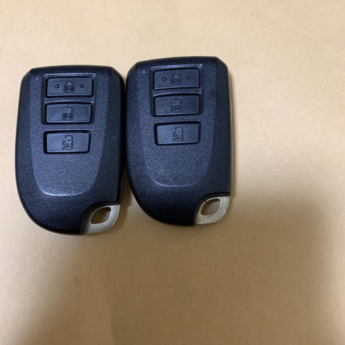 送料無料☆トヨタ スペイド ポルテ NSP141 純正 スマートキー キーレス 
