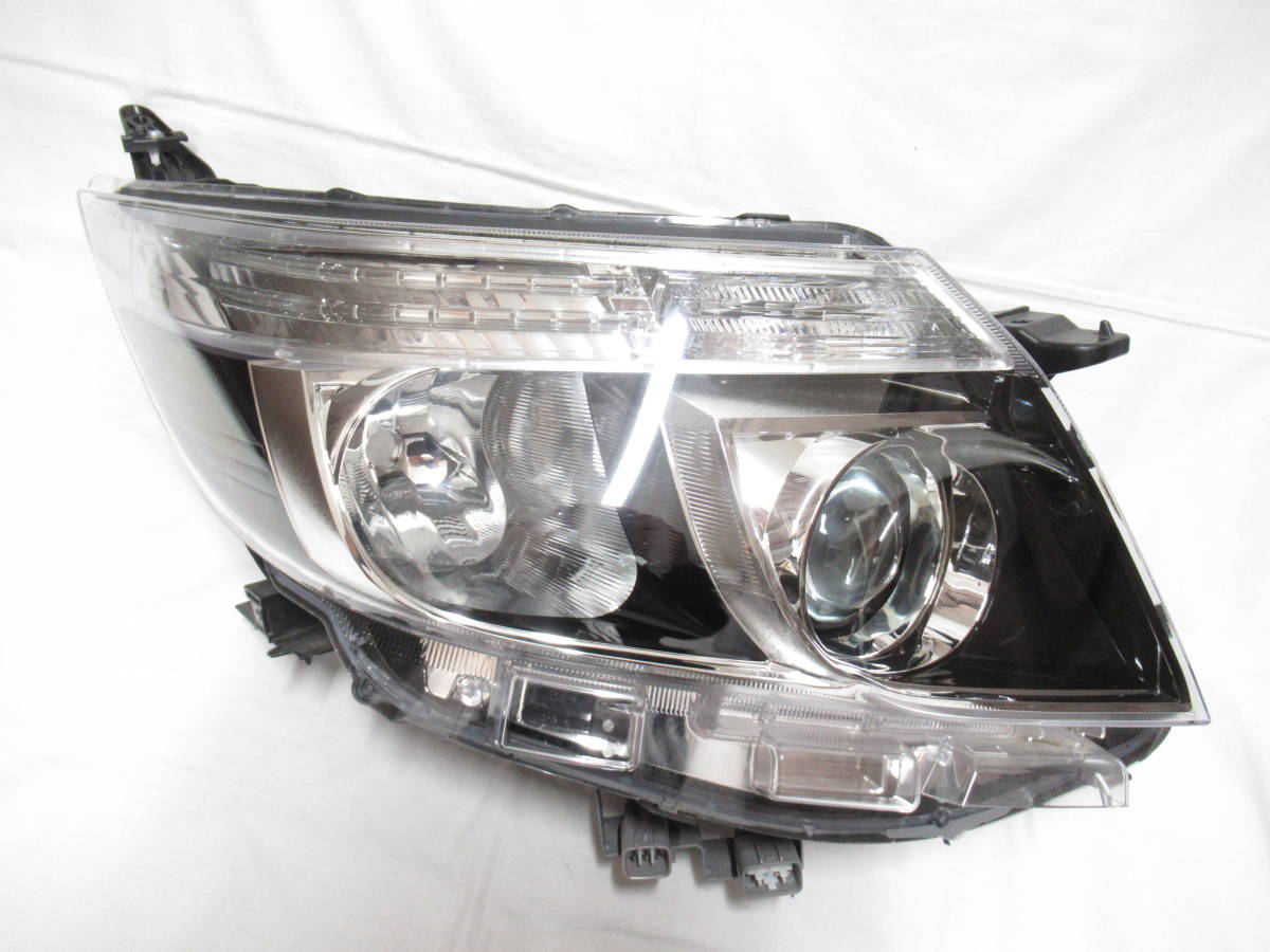 ★即決★美品★ 80 前期 ノア エスクァイア G's 右 ヘッドライト 81110-28G30 WxB ブラックテーラード 85G ZWR80　2012