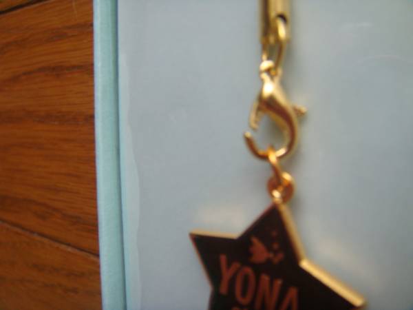 パク・ヨンハロッテ免税店YONA style公式グッズ★携帯ストラップ_3