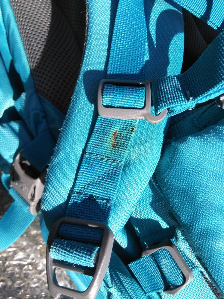 中古：MILLETミレー KHUMBUクンブ 32 LD（登山・トレッキング、女性向けザック、明るい水色、純正レインカバー付き）_10