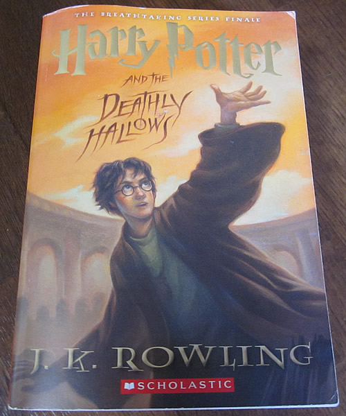 洋書 ハリー ポッターと死の秘宝 Harry Potter 英語版 洋書 外国語書籍 売買されたオークション情報 Yahooの商品情報をアーカイブ公開 オークファン Aucfan Com