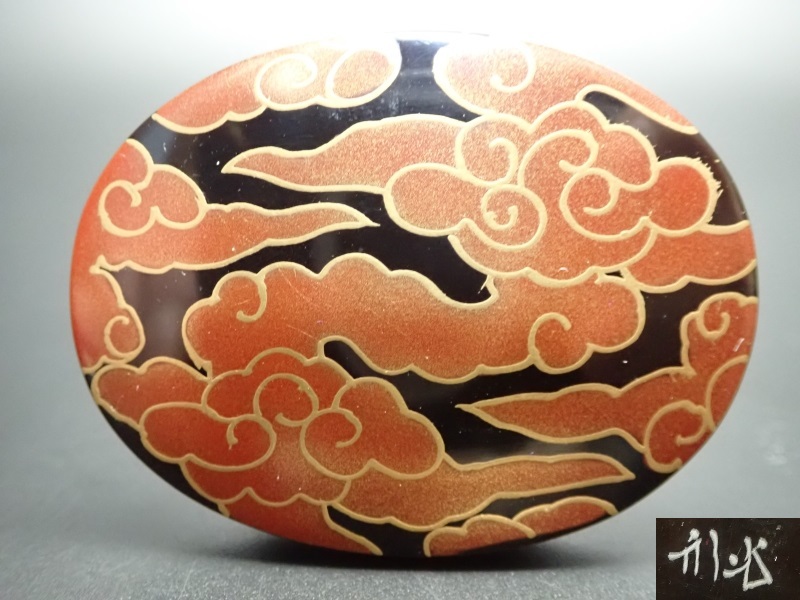 人気SALE，人気 B051 帯留め 本鼈甲 黒地に渦雲 在銘 作家物 レトロ 和装小物 Japanese Kimono Vintage Accessories(帯留め)｜売買されたオークション情報、yahooの商品情報をアーカイブ公開 - オークファン 帯留め