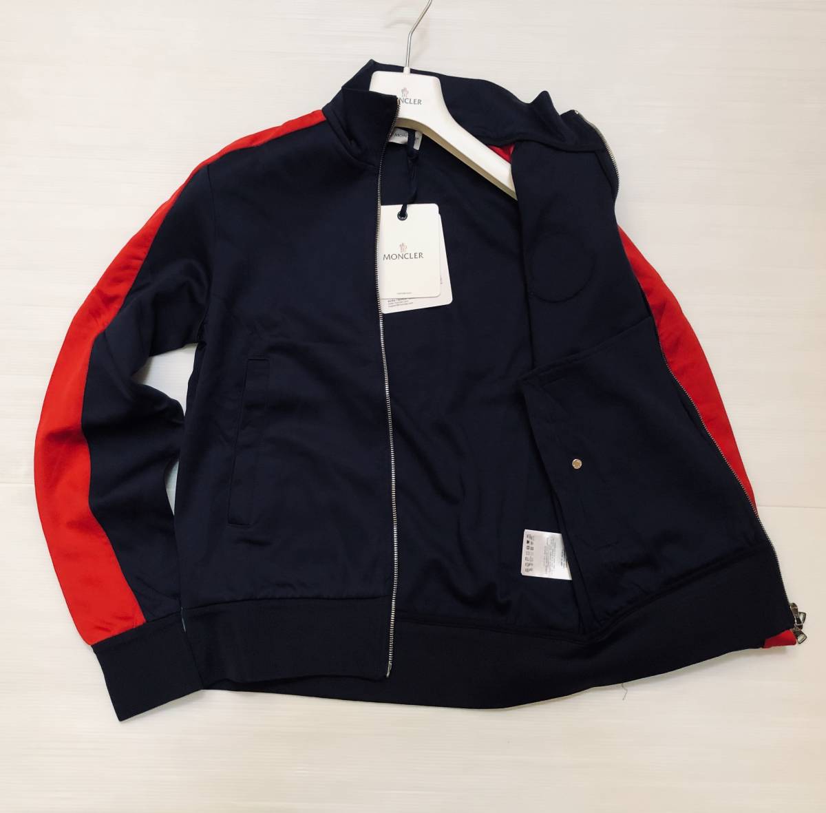 MONCLER フルジップ 胸ロゴワッペン : [モンクレール] フード 希少