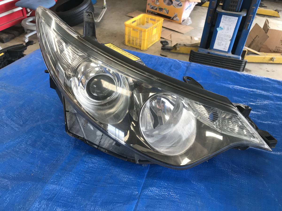 エスティマ 前期 ACR50 ACR55 右ヘッドライト HID 刻印70 Koito 28-192
