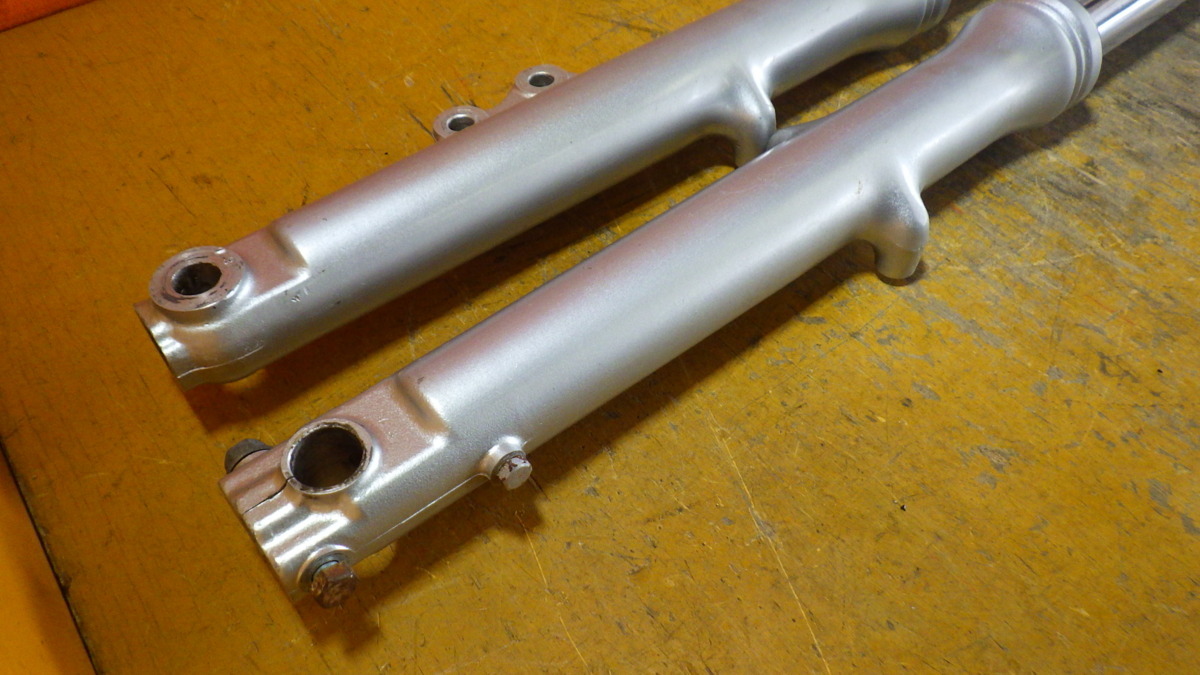 29507 ヤマハ17E XS250 special 純正 フロントフォーク 35φ