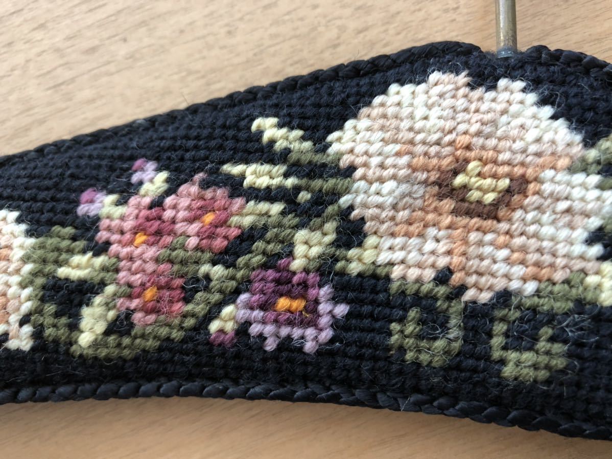 プチポワン 刺繍 フランスヴィンテージ ハンガー 花柄 | 白 紫 カーキ