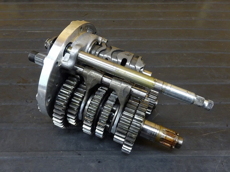 000B-210301】NSR250R SE(MC28-1006)□ ミッション トランスミッション