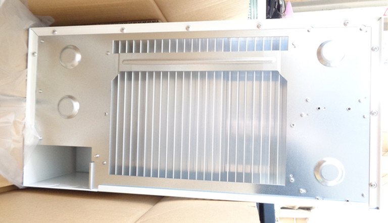CanadianSolar 屋内集中型 パワーコンディショナ CSP40N1F 17kg 4.0KW 