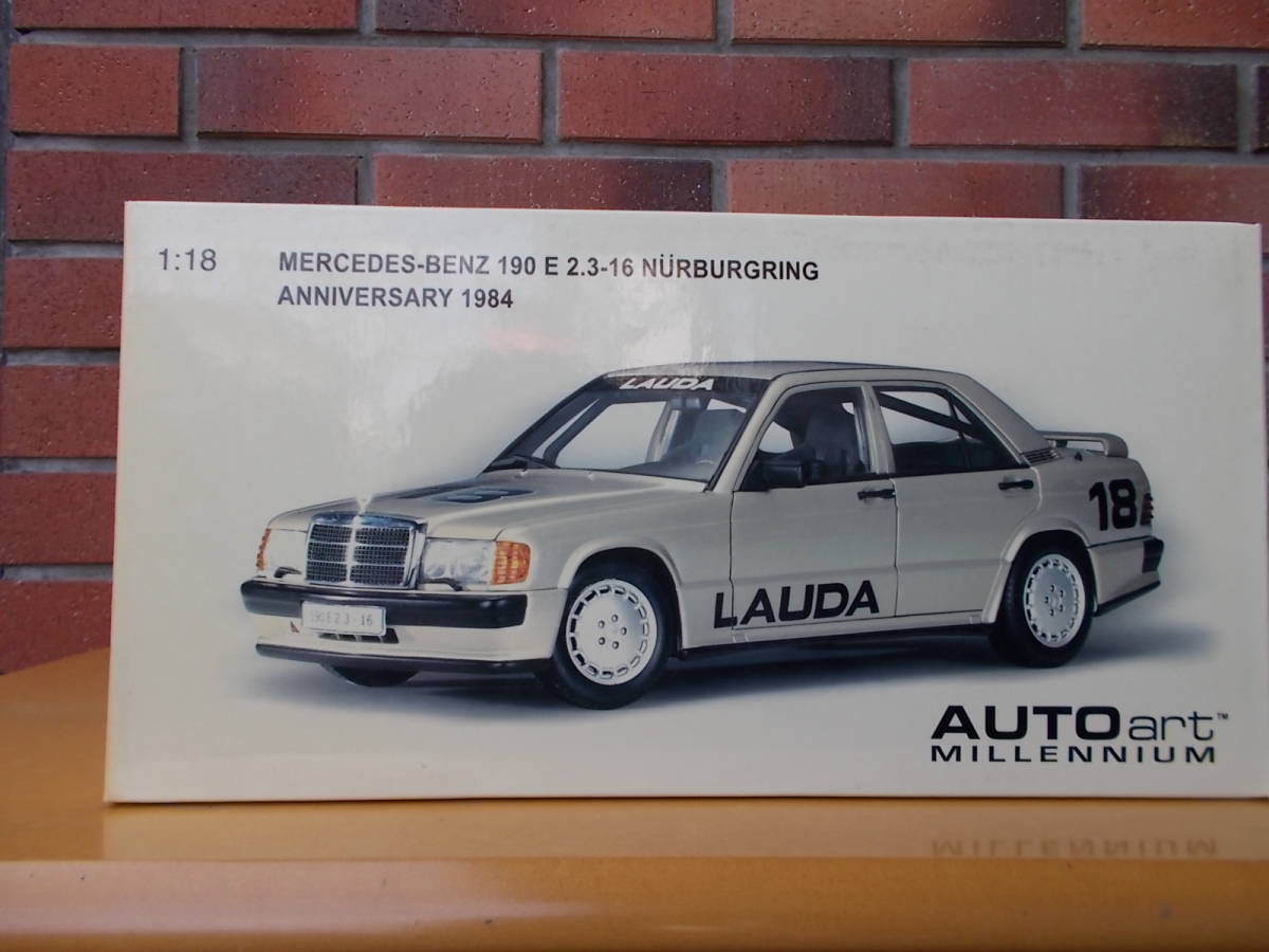1/18 Autoart製 Mersedes-Benz 190E 2.3 ミニカー 1⁄18 AUTOart