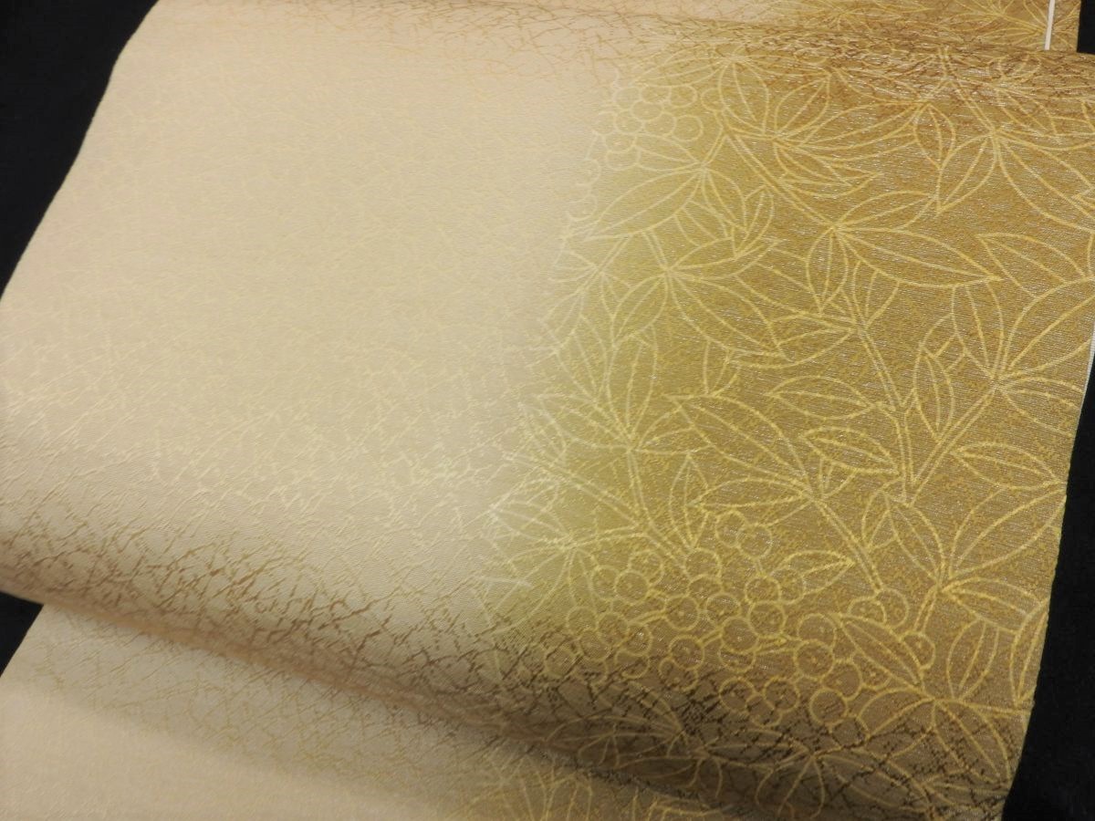 ★Club藤★　全通　■南天文様　■染め分け　■袋帯　お仕立上り　(3054)