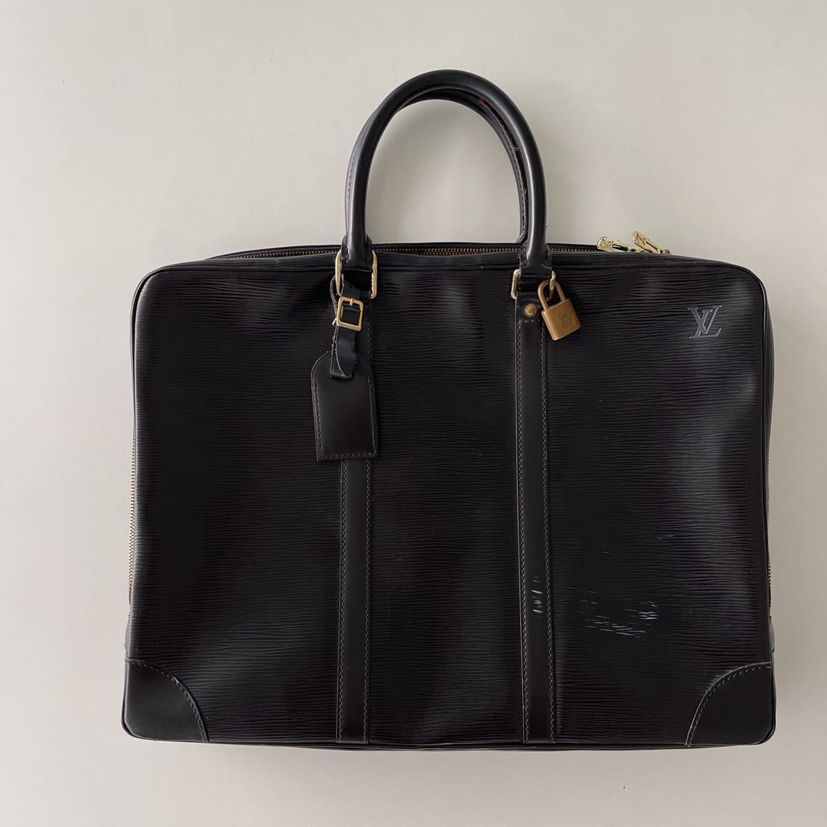 LOUIS エピ VUITTON ルイヴィトン ルイ・ヴィトン 長財布 | VUITTON