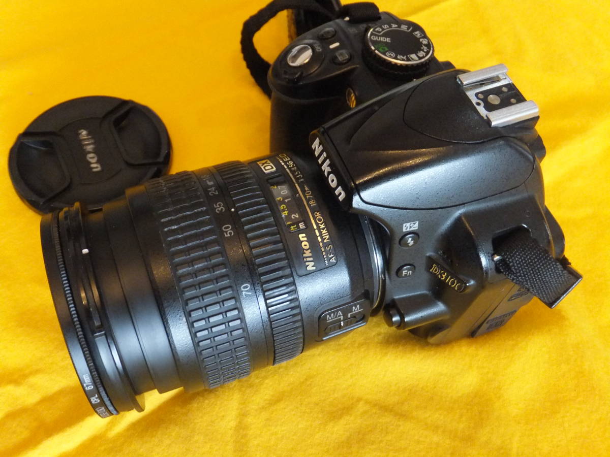NIKON D3100本体　 AF-S NIKKOR 18-70　電池　充電器　USBケーブル　セット