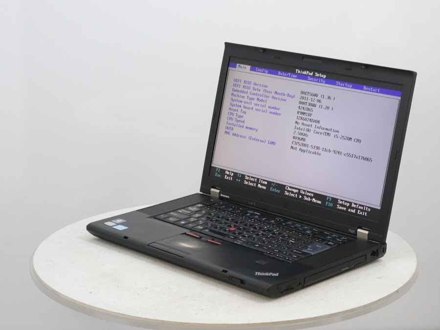 写真の箱とは別のものでご送付致します】使用回数2回ThinkPad 写真の箱