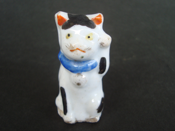 古い磁器製人形 大入り招きぶちあり猫／郷土人形 磁器人形 土人形 郷土