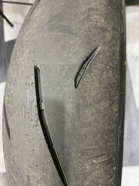ダンロップ α-13 SP 150⁄60R17 スポーツマックス 110⁄70R17 (バイク用