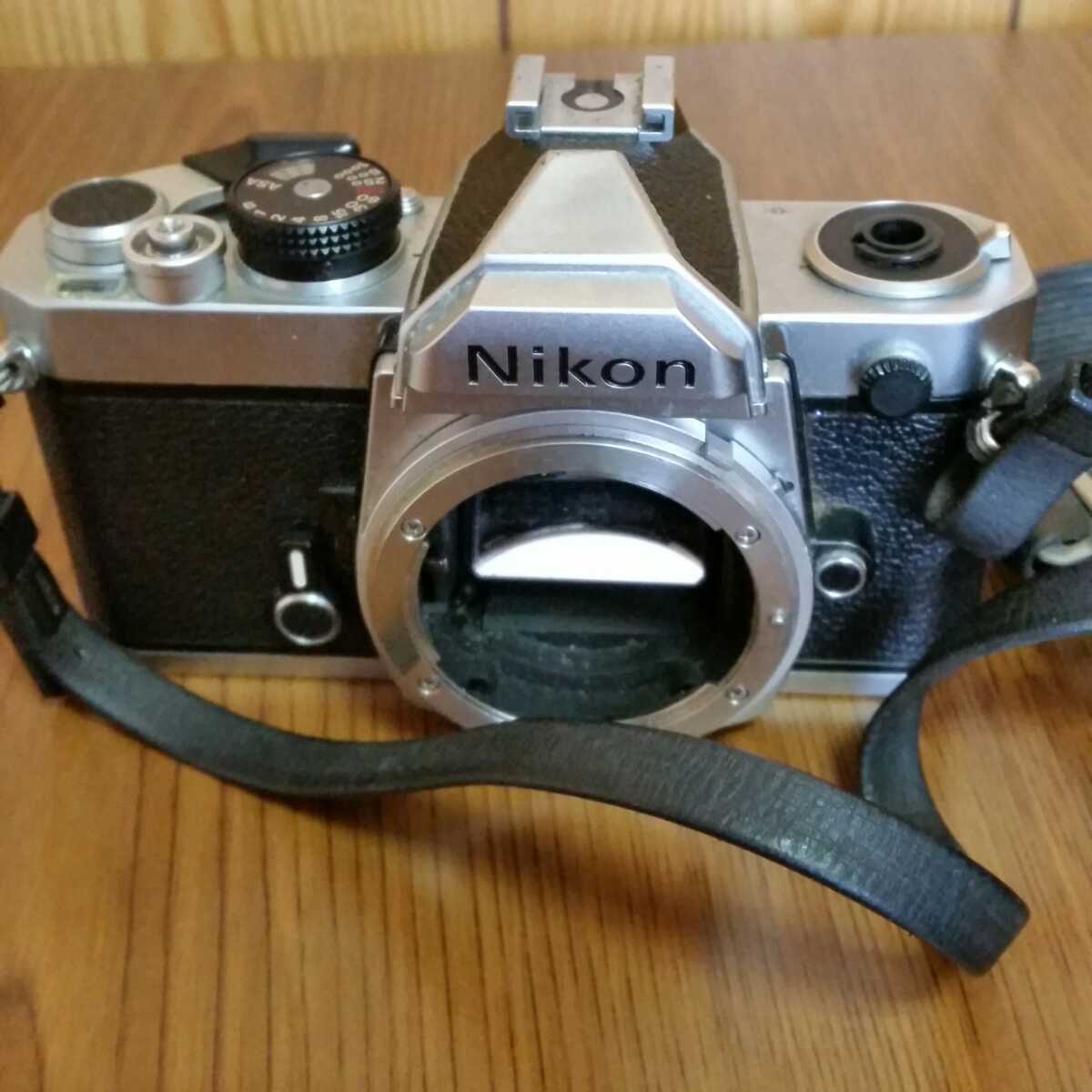 Nikon フィルムカメラ ジャンク ニコン レンズ ジャンクニコンEM 2⁄8B