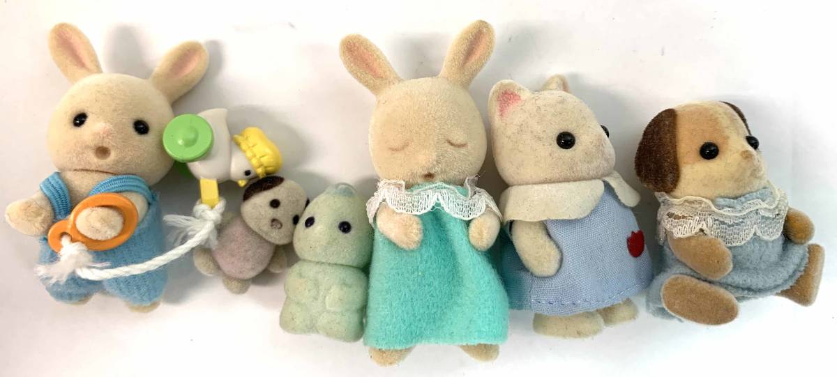 シルバニアファミリー 赤ちゃんグッズ人形まとめセット 森の小さな妖精 うさぎ イヌ ネコ 三輪車 滑り台 ベッド テーブル 椅子 家具 0421 シルバニアファミリー 売買されたオークション情報 Yahooの商品情報をアーカイブ公開 オークファン Aucfan Com