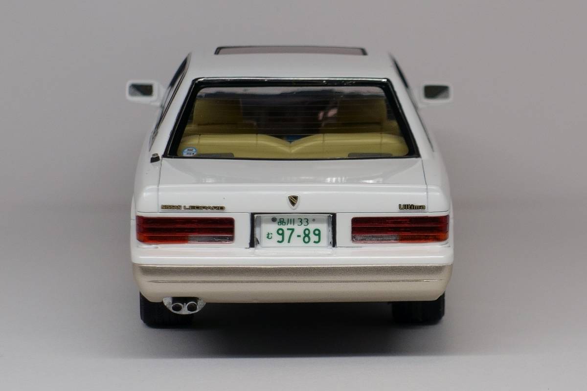 日産 レパード F31 後期型 1/24 プラモデル 完成品 LEOPARD 1⁄24