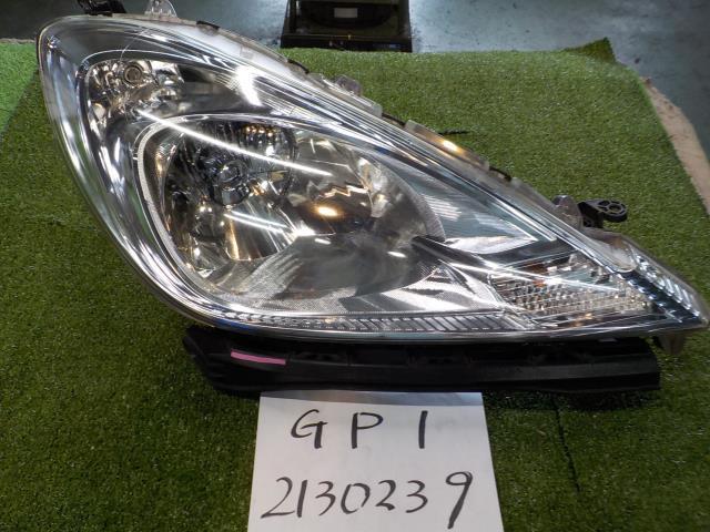フィットハイブリッド GP1 右ヘッドライト　HID