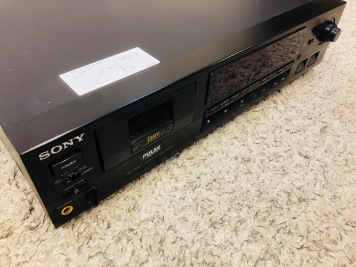 DTC-690 SONY DATデッキ - メルカリ | ソニー Tape Recorder Player